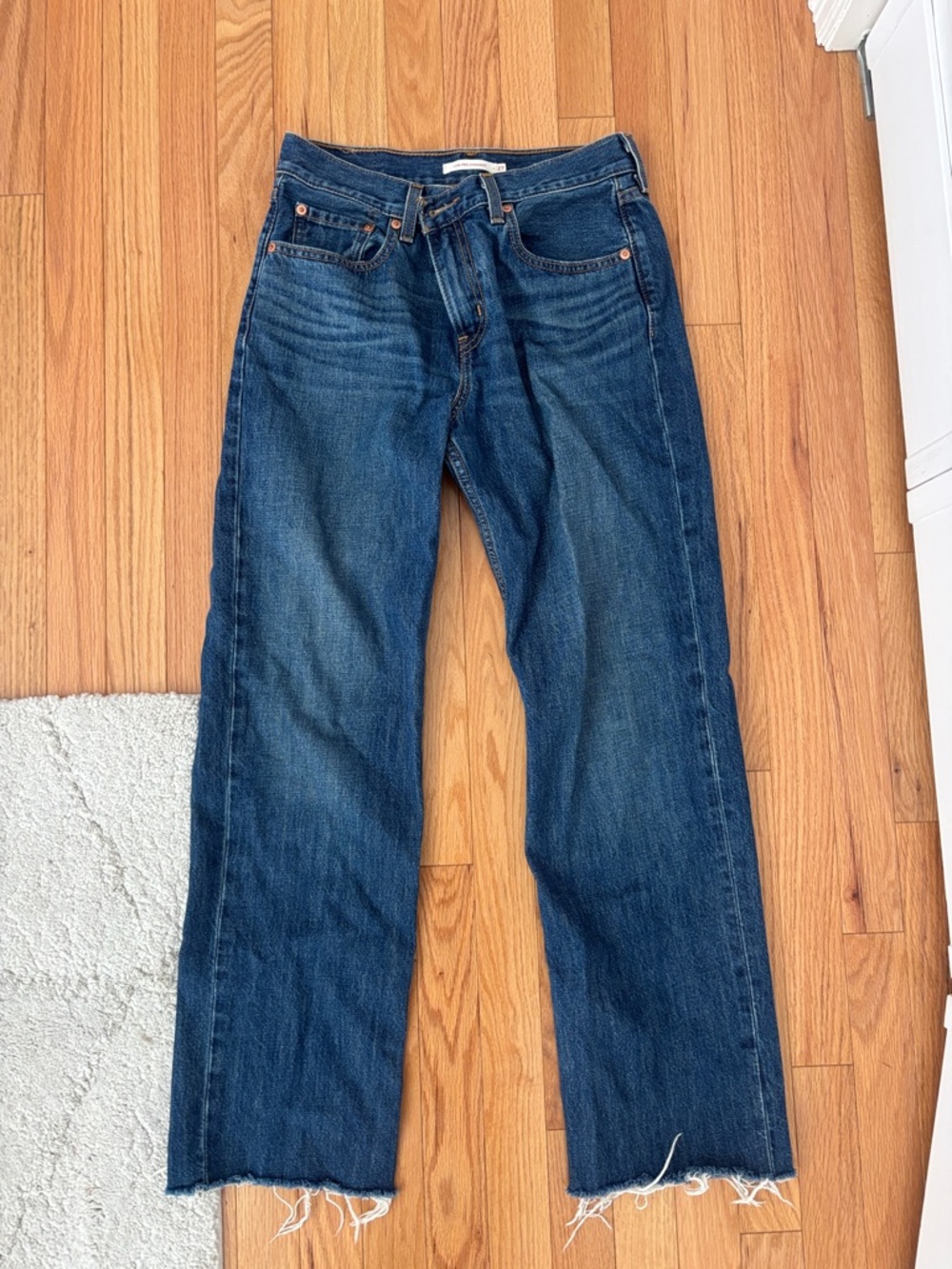 Levi's Womens Straight-Leg Jeans in Indigo Blue in like new condition